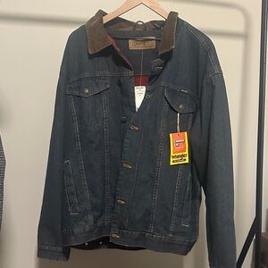 Cowboy Cut Wrangler Men's Dark Blue Denim Jacket with Brown Collar